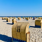 Wohnungseigener Strandkorb im Strandabschnitt vor dem Haus